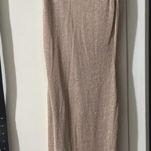 שמלת חוף זהובה